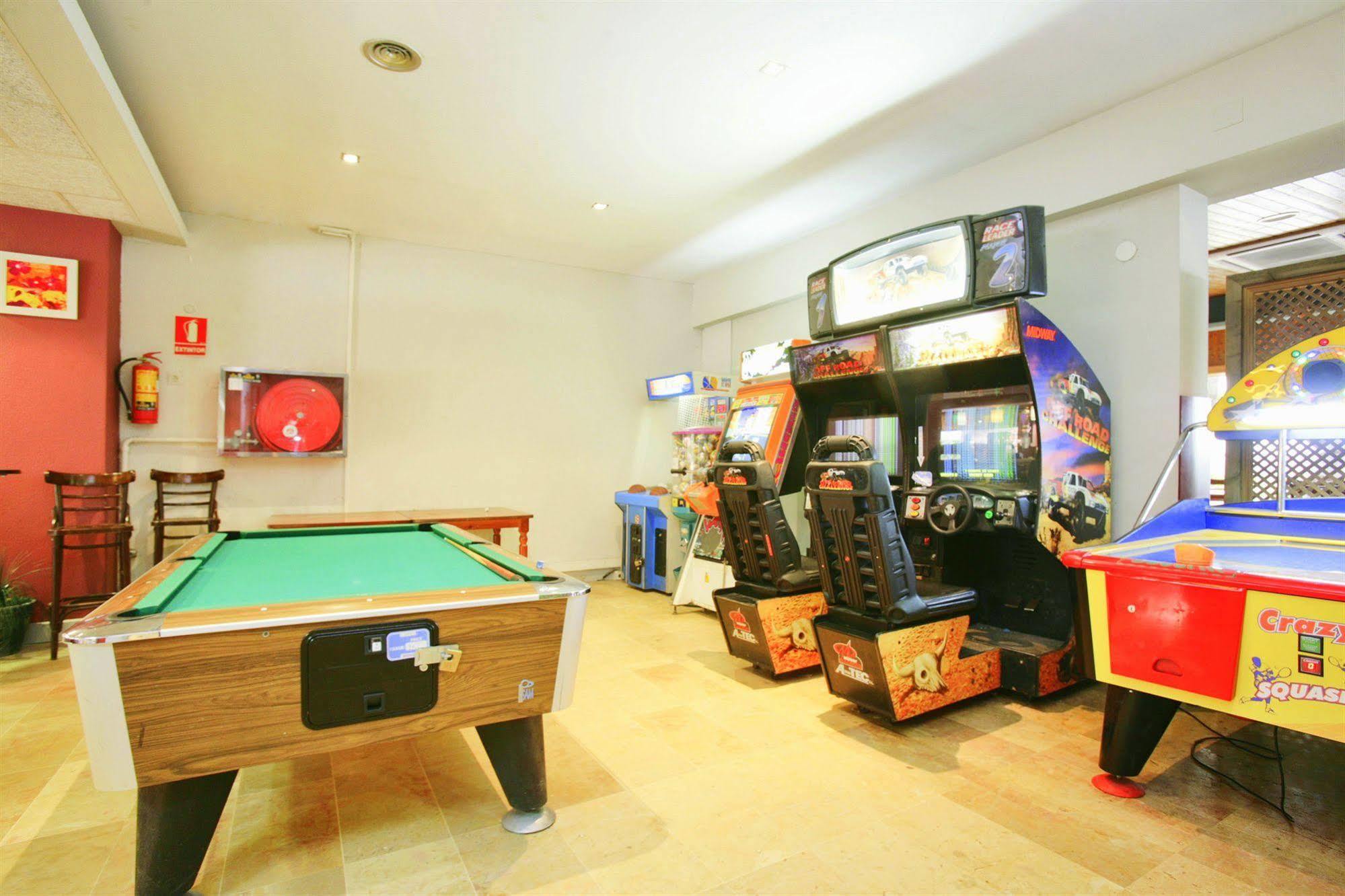 Vendrell Apartment Salou Bagian luar foto