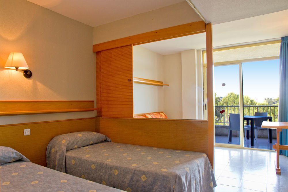 Vendrell Apartment Salou Bagian luar foto