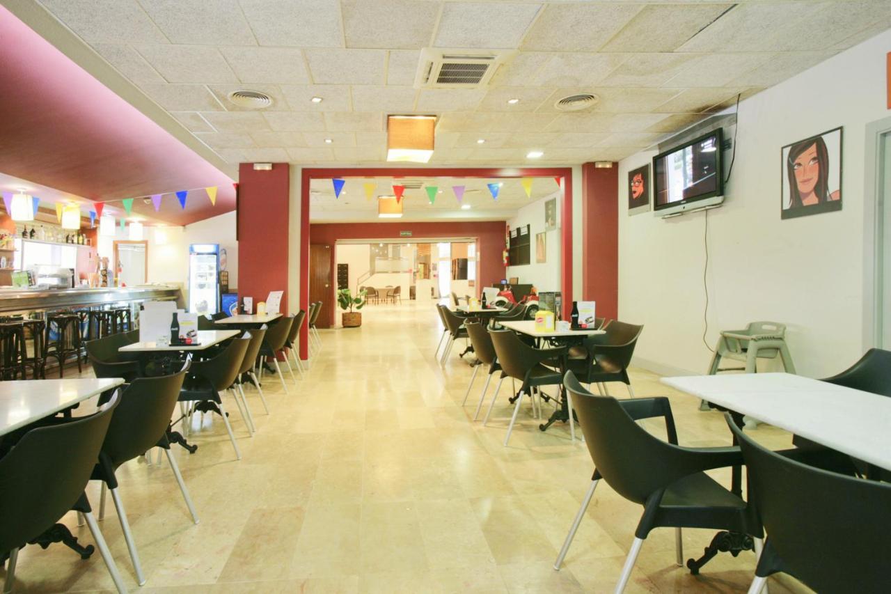 Vendrell Apartment Salou Bagian luar foto